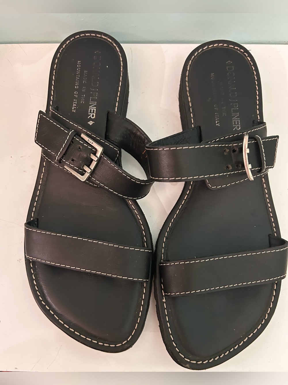 Donald Pliner Black Leather Buckle Slide Sandals SZ 9